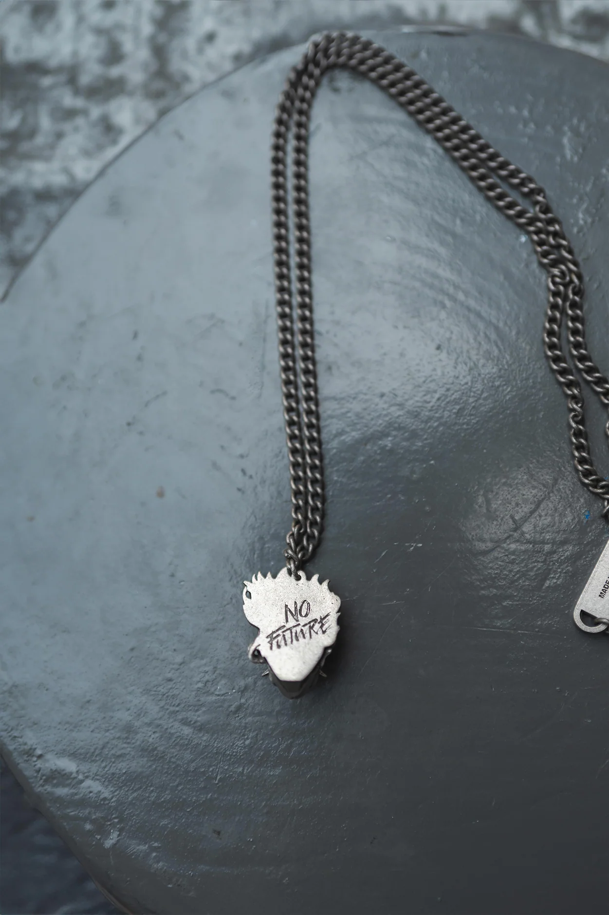 CYBERPUNK 2077 SAMURAI MEDALLION NECKLACE - Image 10