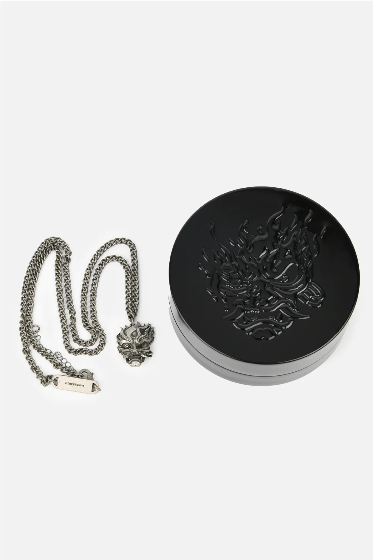 CYBERPUNK 2077 SAMURAI MEDALLION NECKLACE - Image 16