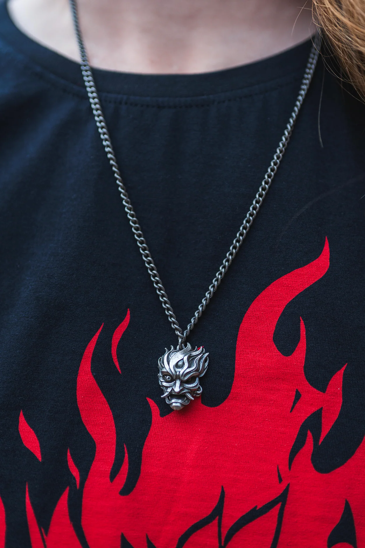 CYBERPUNK 2077 SAMURAI MEDALLION NECKLACE - Image 4