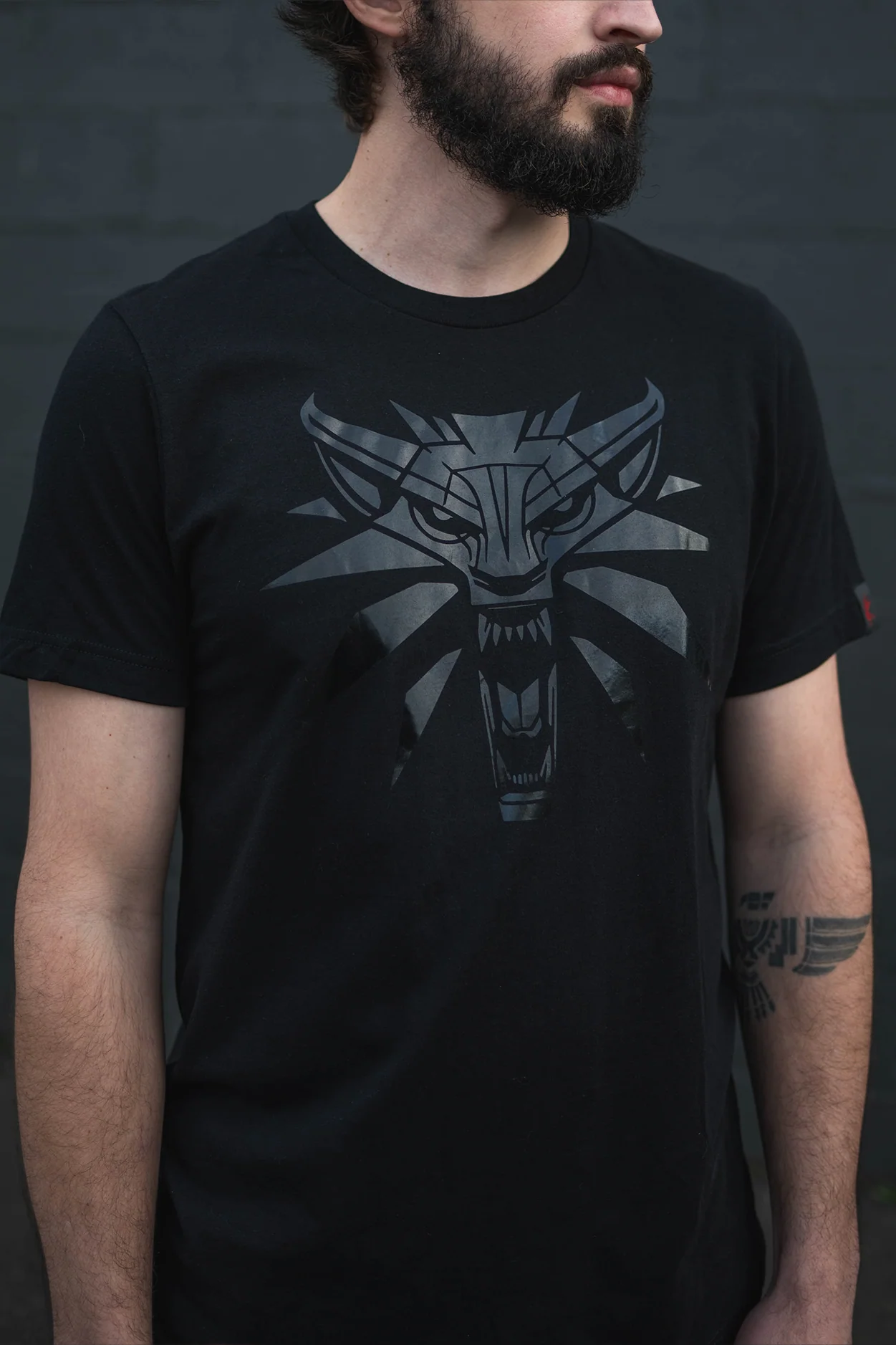 THE WITCHER THE BLACK WOLF TEE - Image 5